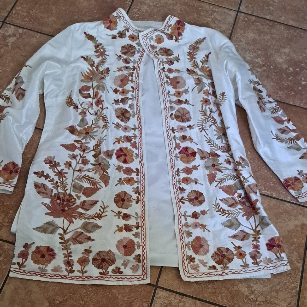 Coldwater Creek White Floral Embroidered Blazer